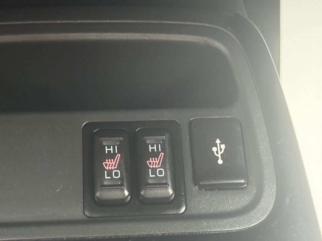 Photo 35 of this MITSUBISHI MIRAGE