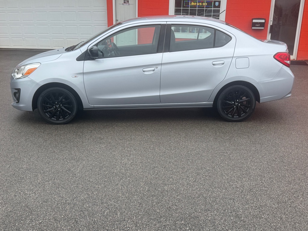 Photo 3 of this MITSUBISHI MIRAGE