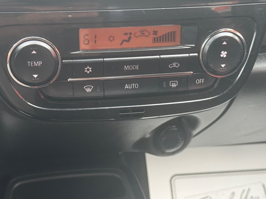 Photo 33 of this MITSUBISHI MIRAGE