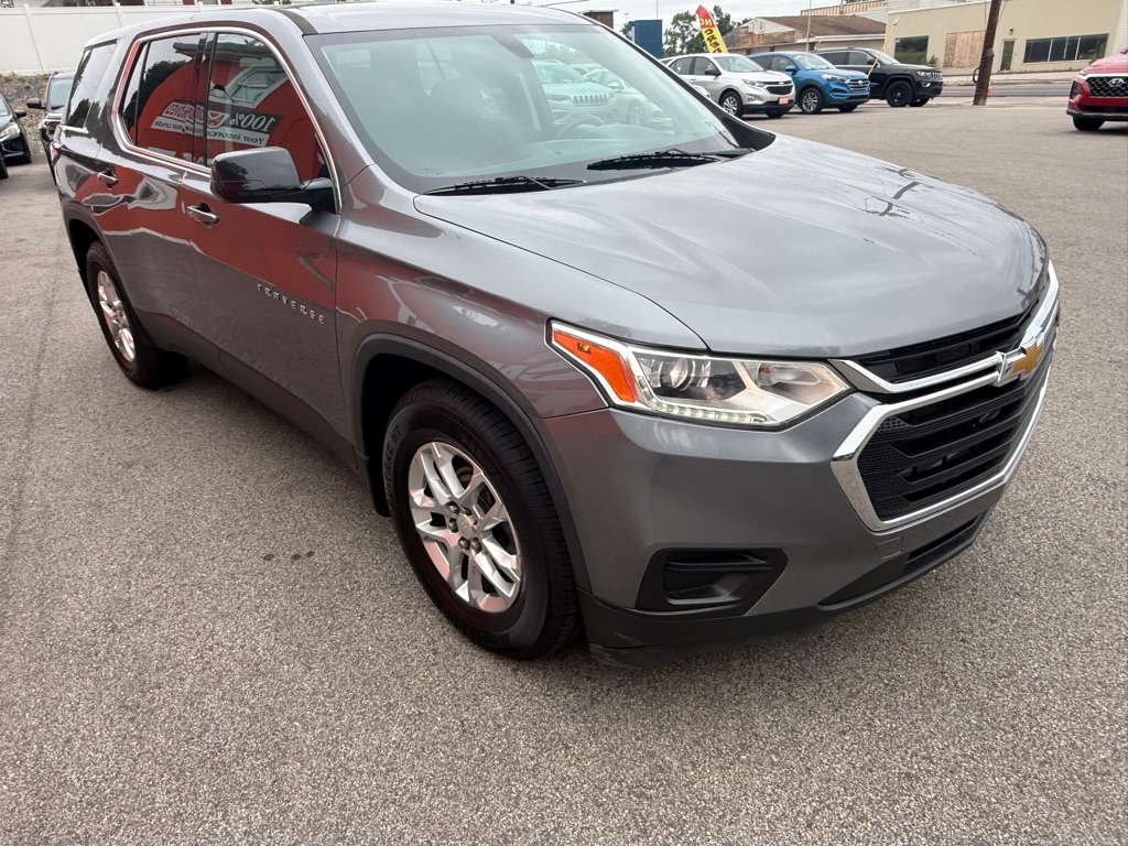 Photo 8 of this CHEVROLET TRAVERSE