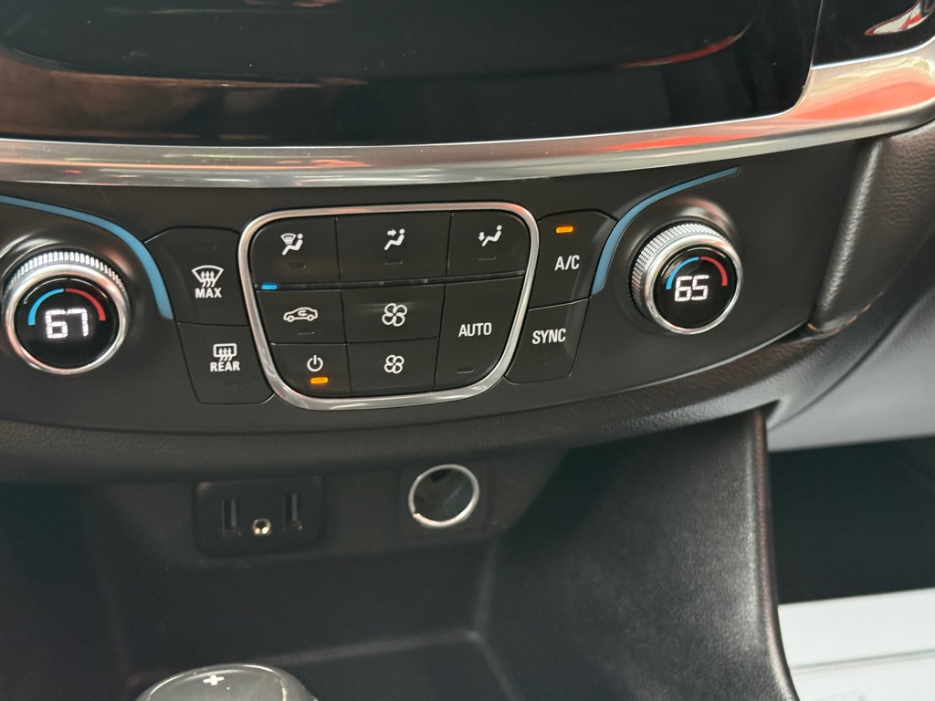 Photo 33 of this CHEVROLET TRAVERSE