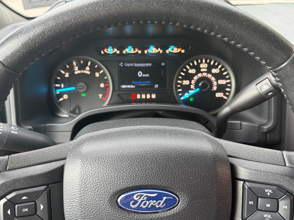 Photo 35 of this FORD F150