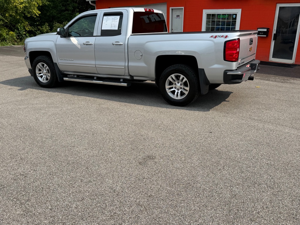 Photo 3 of this CHEVROLET SILVERADO 1500