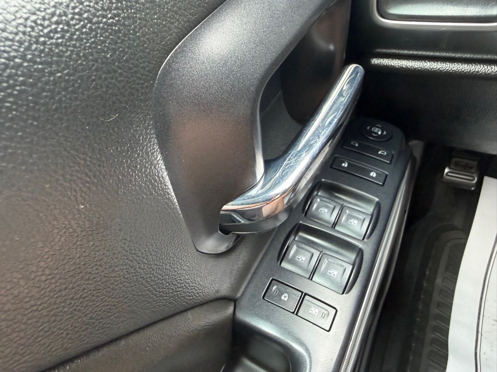 Photo 30 of this CHEVROLET SILVERADO 1500