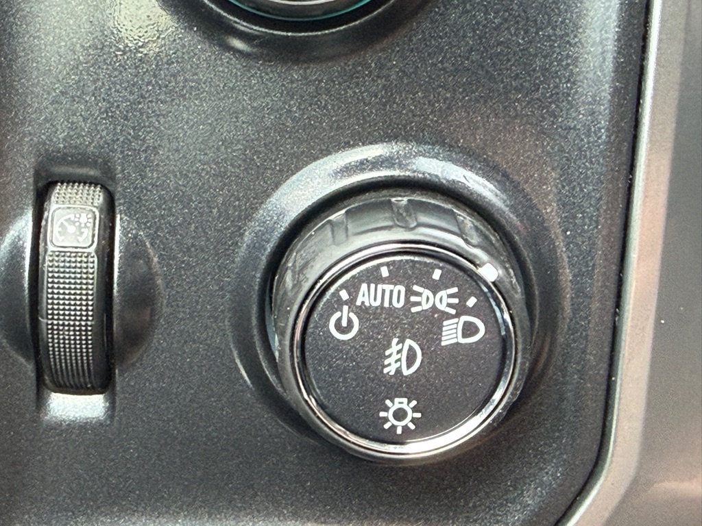 Photo 31 of this CHEVROLET SILVERADO 1500