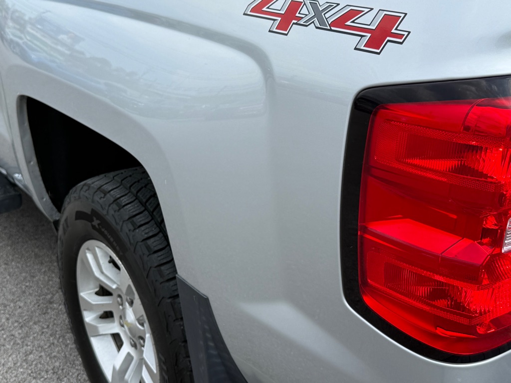Photo 23 of this CHEVROLET SILVERADO 1500