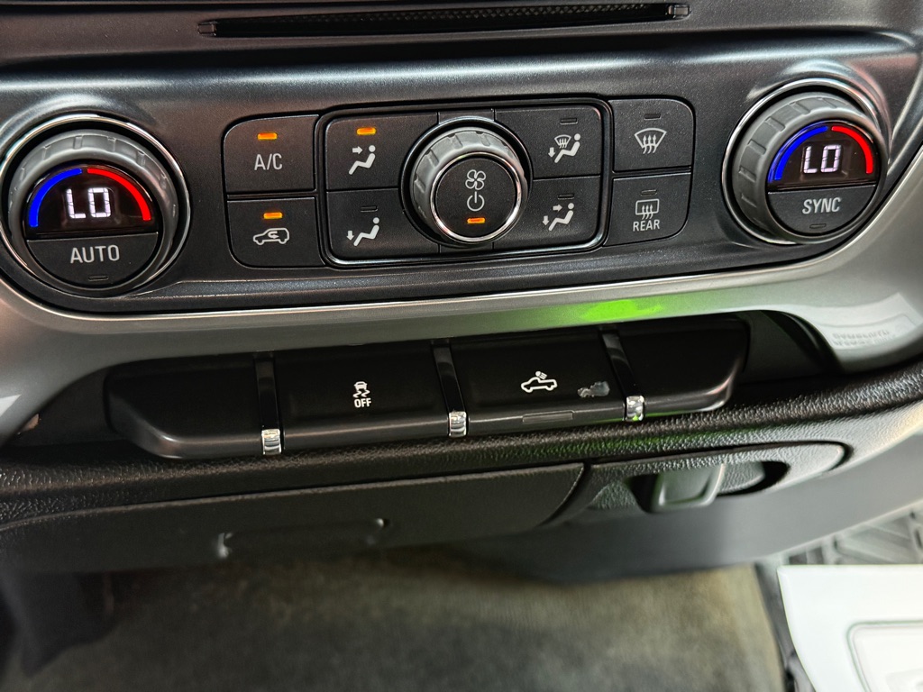 Photo 39 of this CHEVROLET SILVERADO 1500