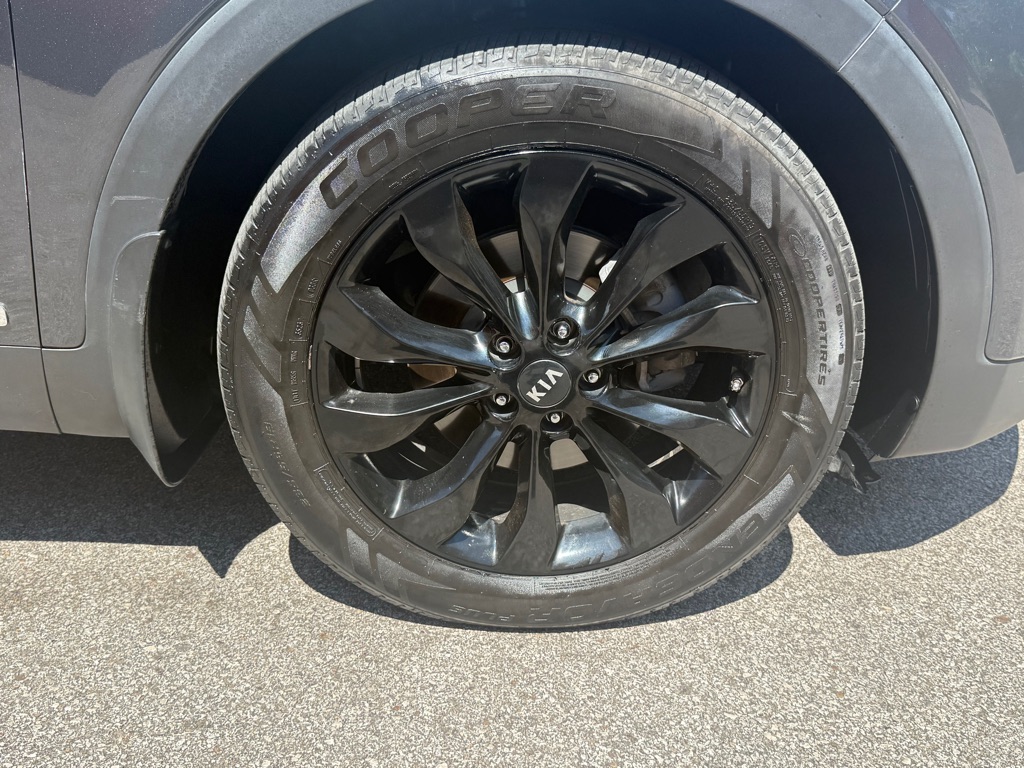 Photo 18 of this KIA SORENTO