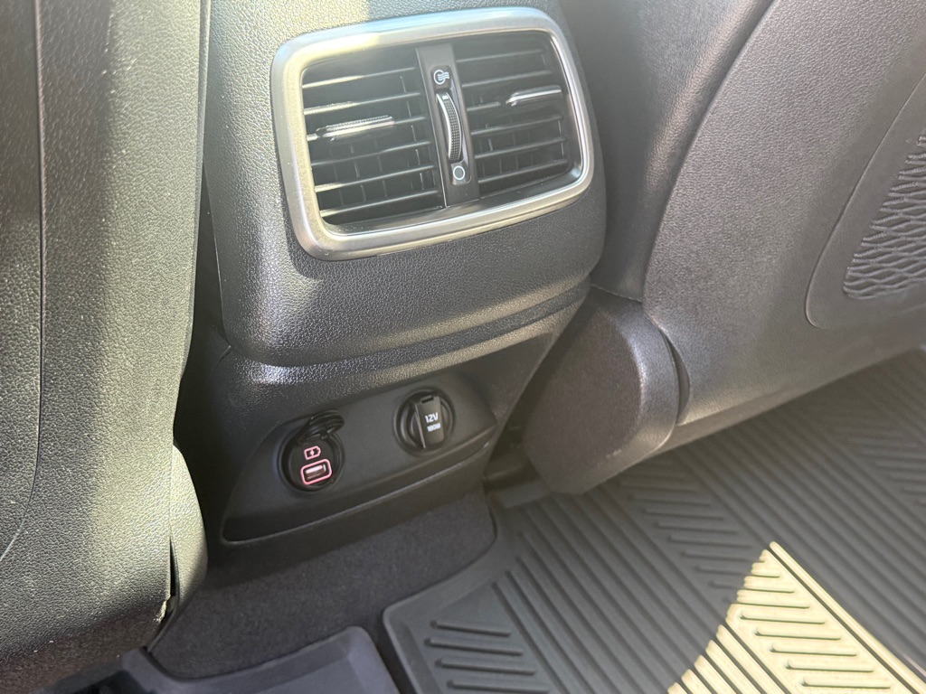 Photo 29 of this KIA SORENTO