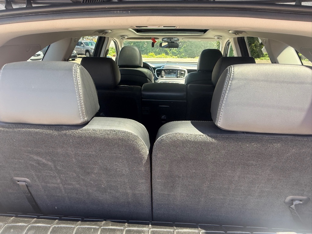 Photo 22 of this KIA SORENTO