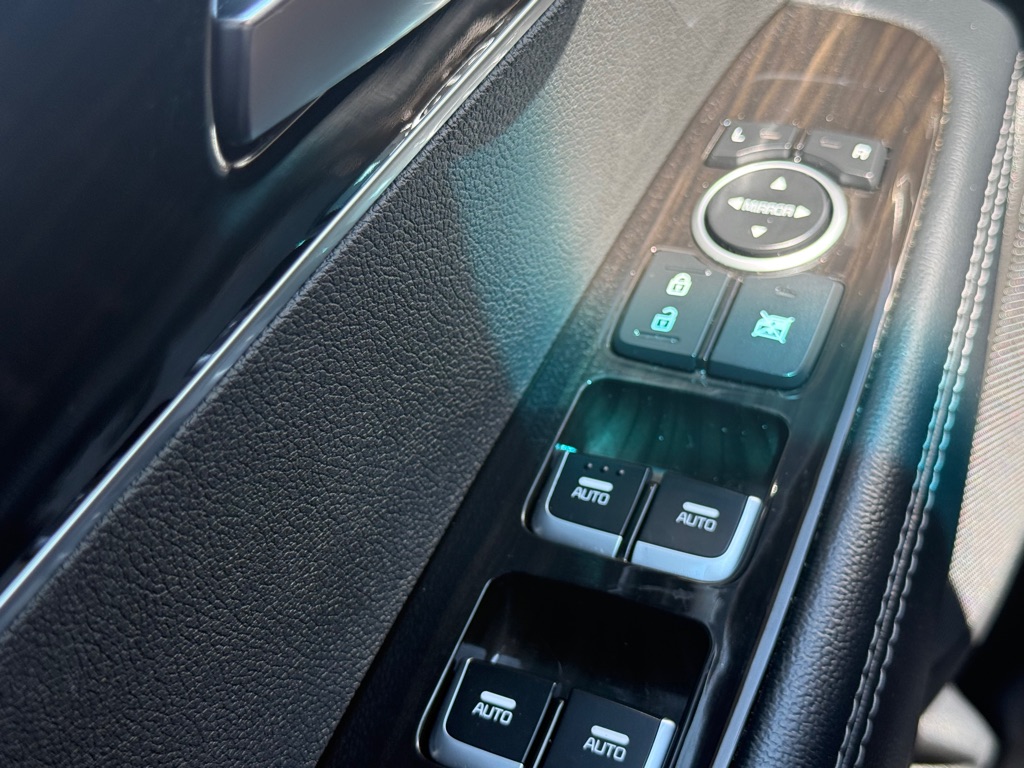 Photo 33 of this KIA SORENTO