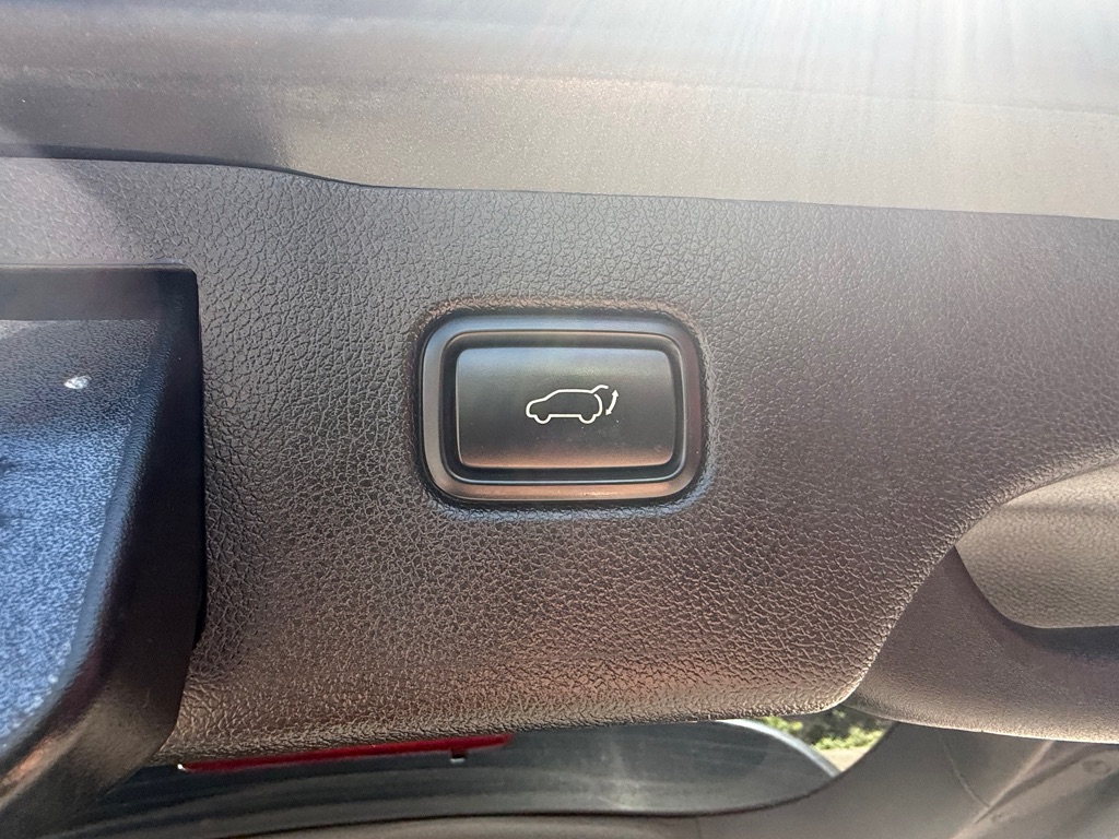 Photo 24 of this KIA SORENTO