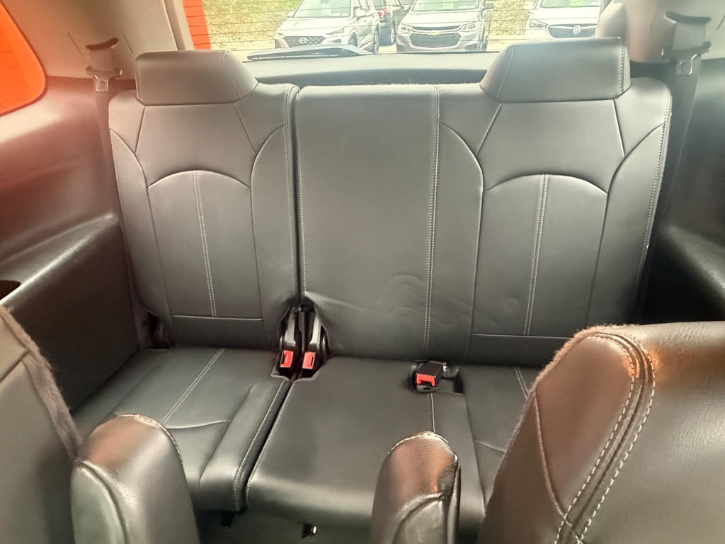 Photo 30 of this GMC ACADIA LIMITED
