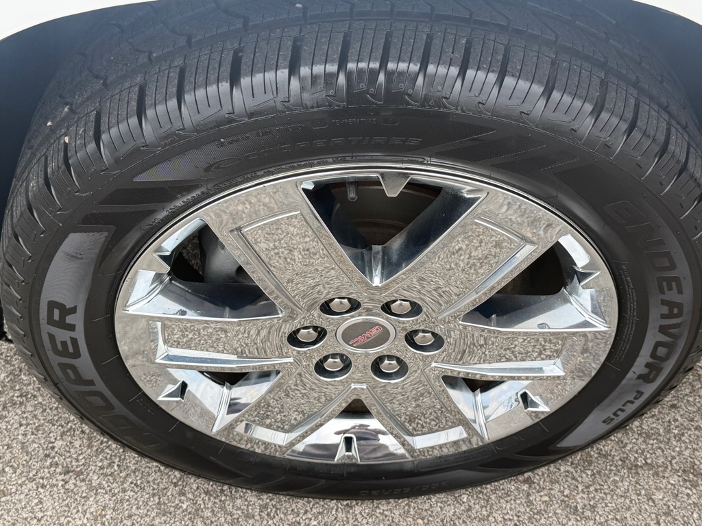 Photo 15 of this GMC ACADIA LIMITED