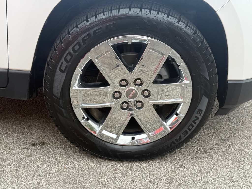 Photo 17 of this GMC ACADIA LIMITED
