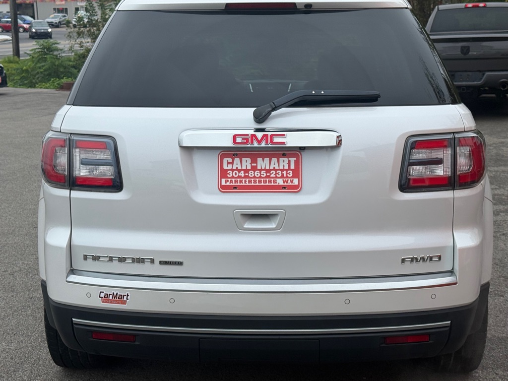Photo 5 of this GMC ACADIA LIMITED