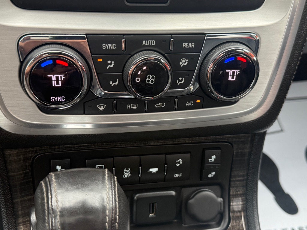 Photo 40 of this GMC ACADIA LIMITED