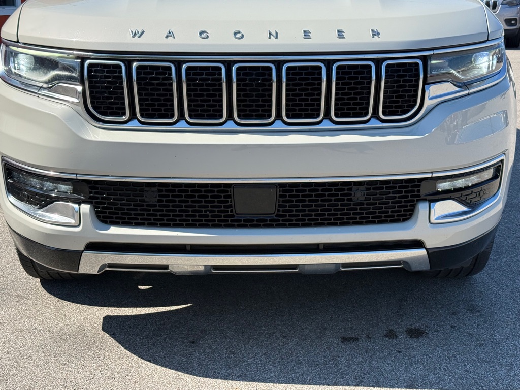 Photo 12 of this JEEP WAGONEER