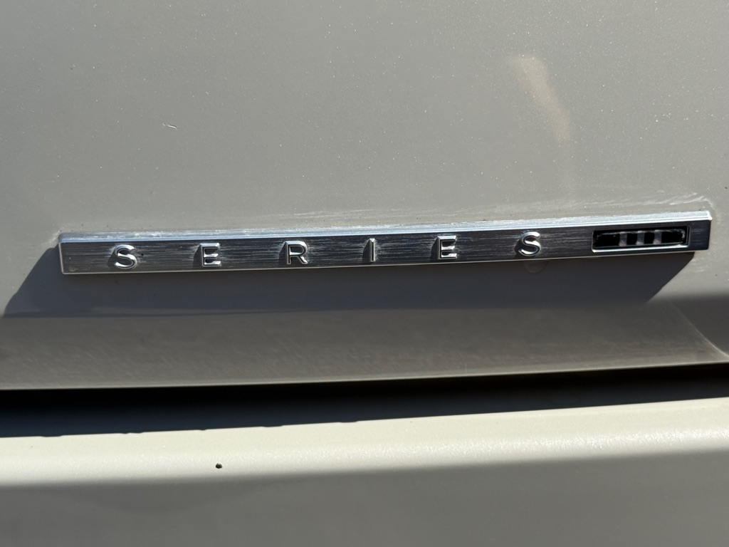 Photo 15 of this JEEP WAGONEER