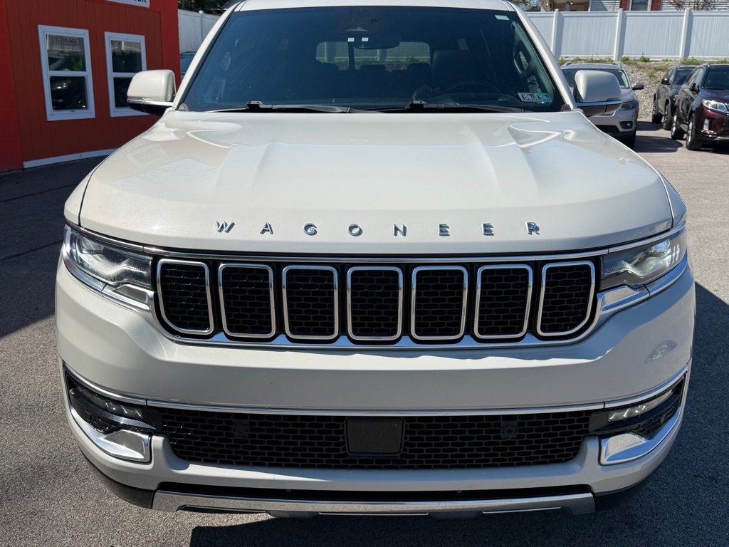 Photo 8 of this JEEP WAGONEER