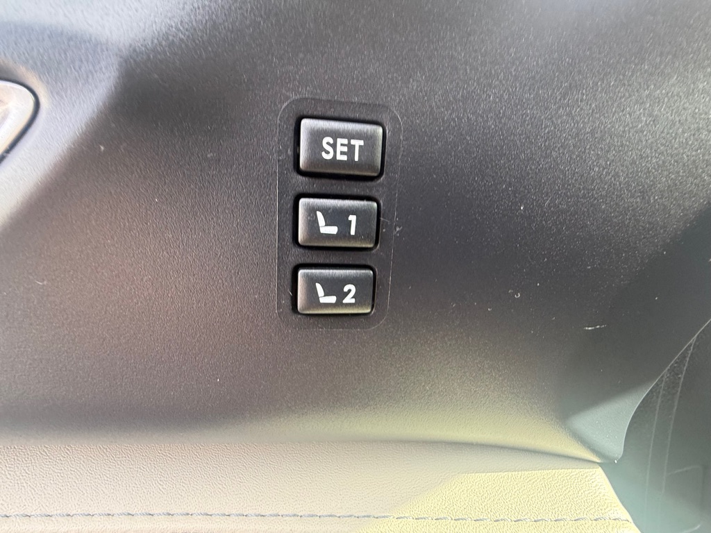 Photo 34 of this SUBARU ASCENT