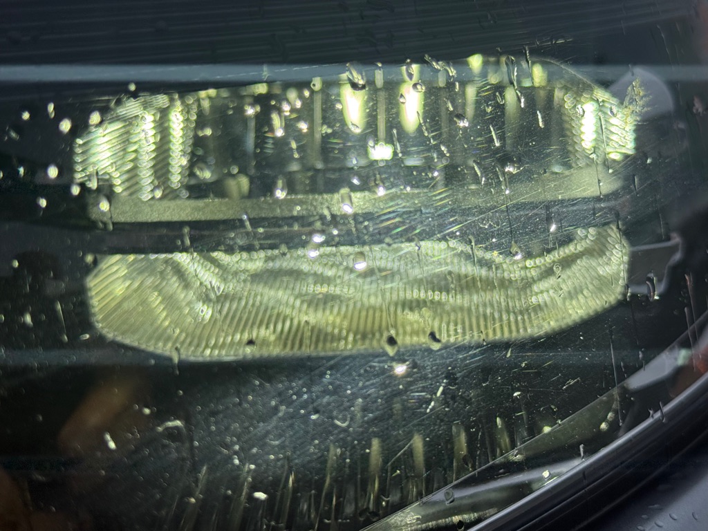 Photo 15 of this FORD EXPLORER