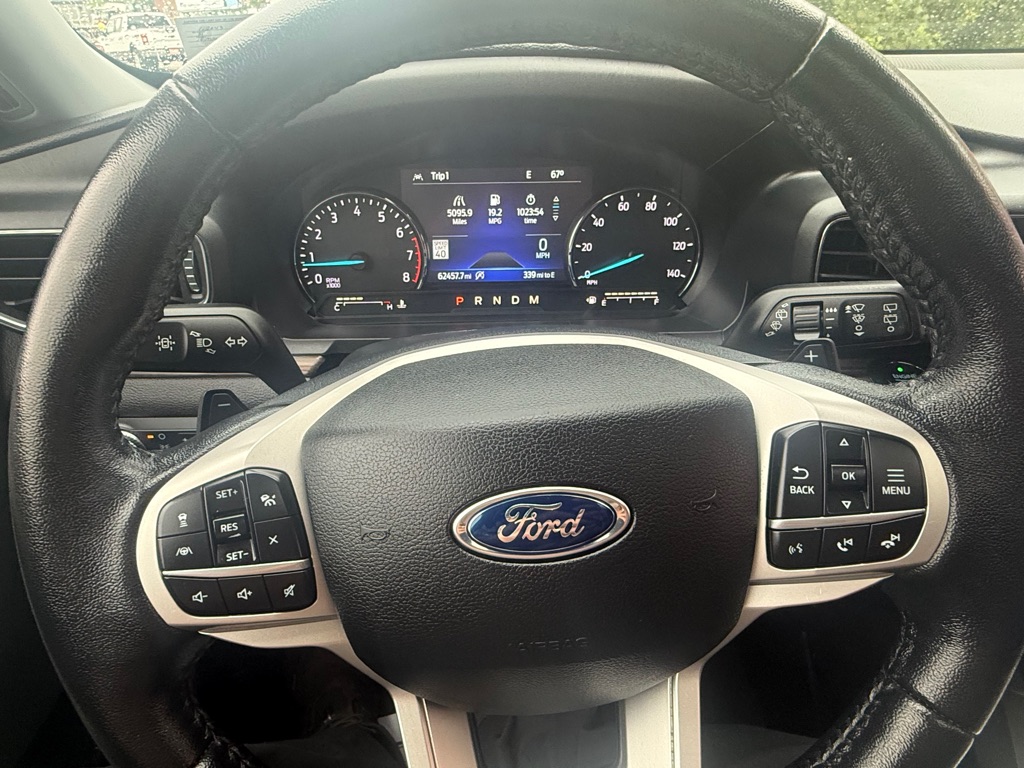 Photo 40 of this FORD EXPLORER