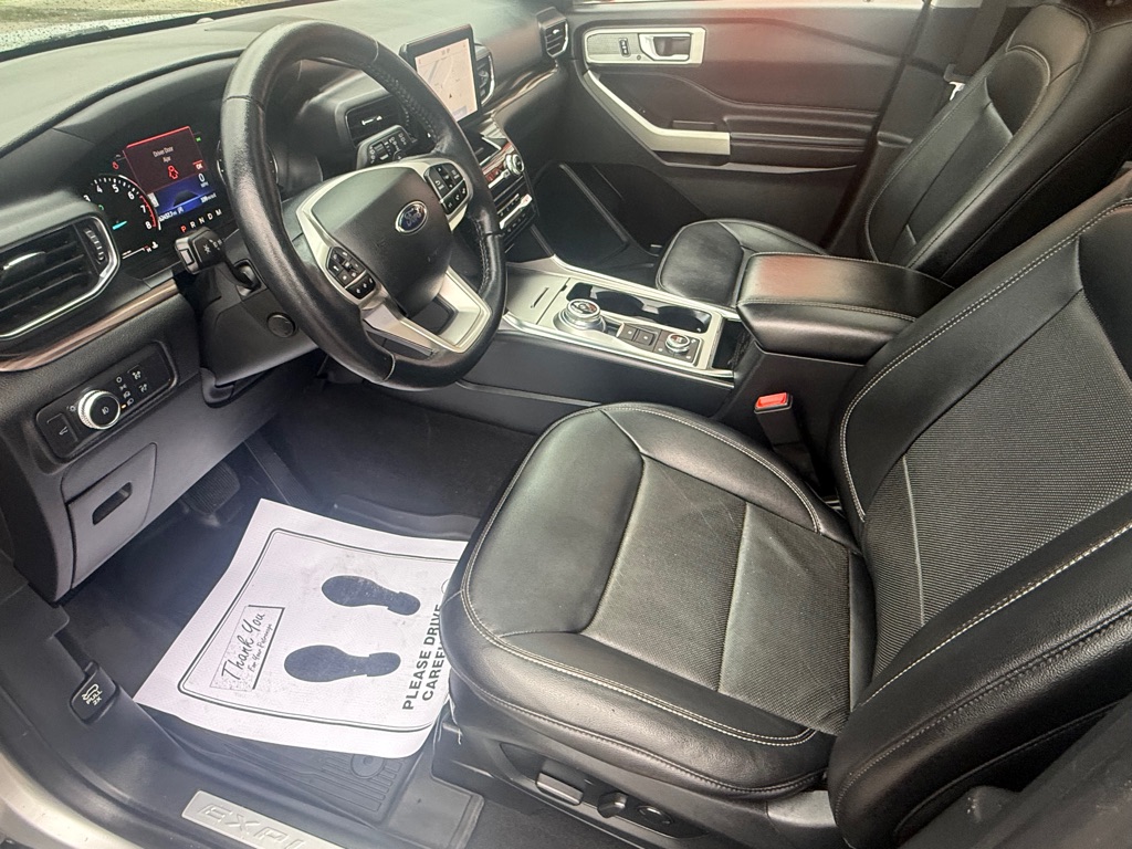 Photo 36 of this FORD EXPLORER