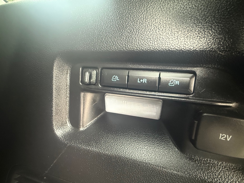 Photo 27 of this FORD EXPLORER