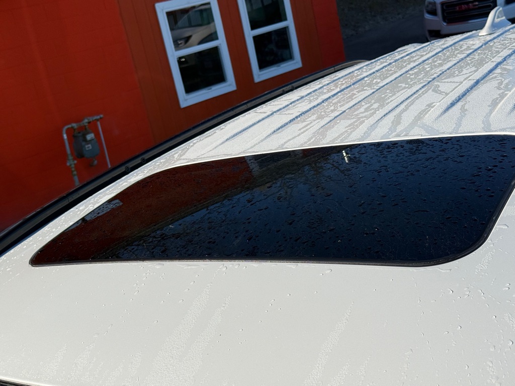 Photo 12 of this MITSUBISHI OUTLANDER