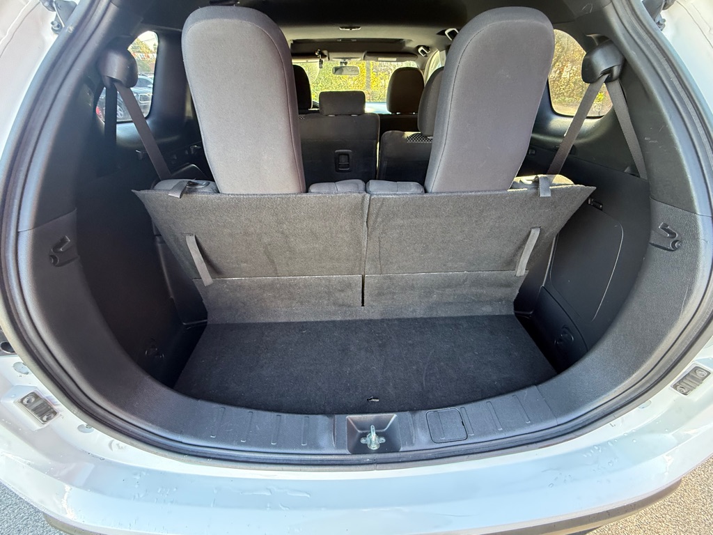 Photo 22 of this MITSUBISHI OUTLANDER