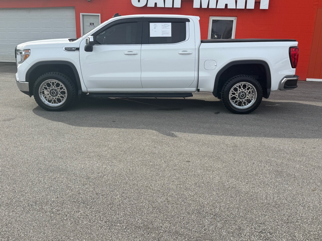 Photo 2 of this GMC SIERRA