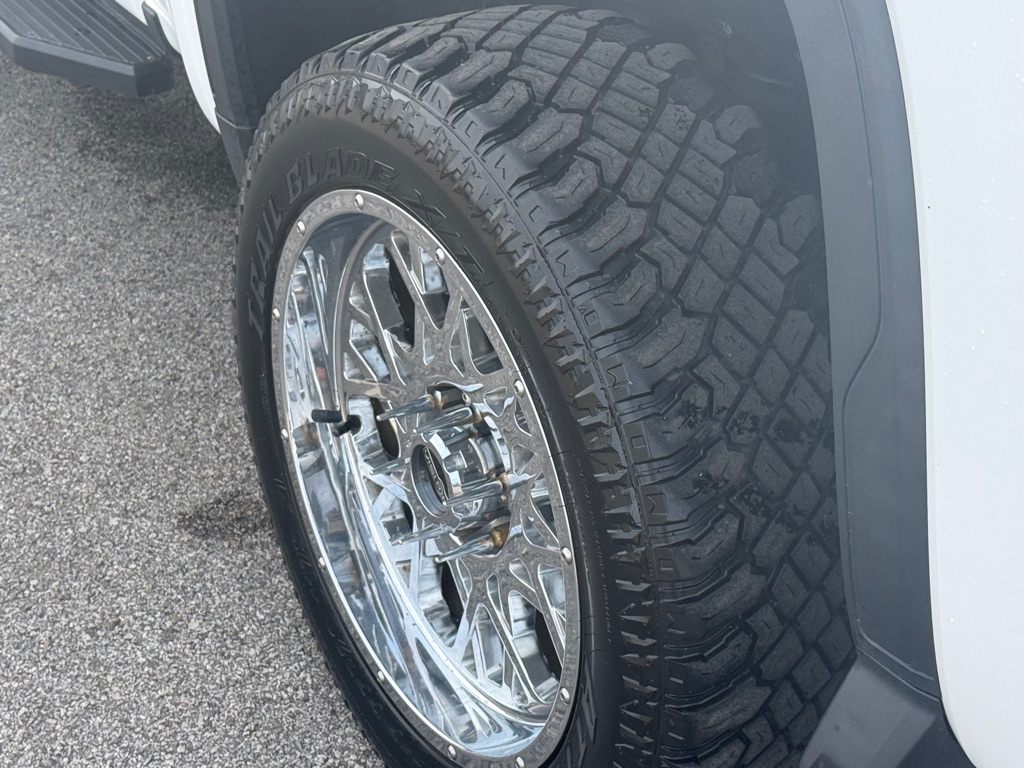 Photo 25 of this GMC SIERRA