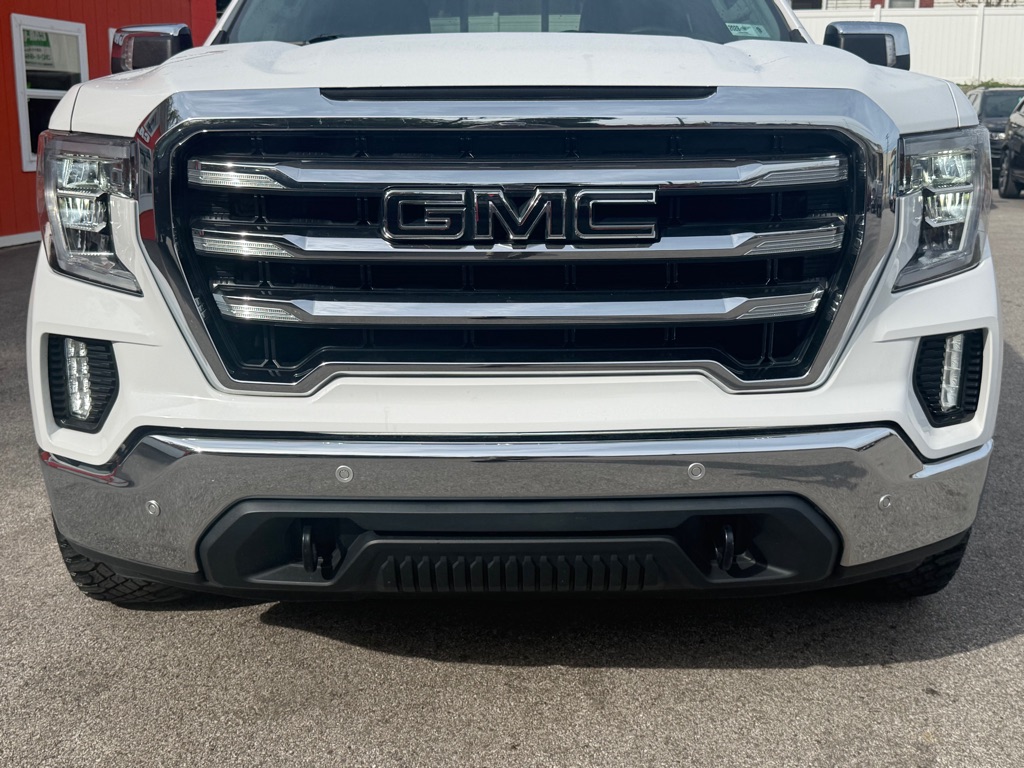 Photo 16 of this GMC SIERRA