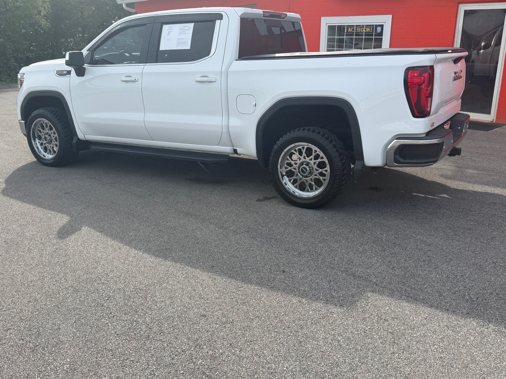 Photo 3 of this GMC SIERRA