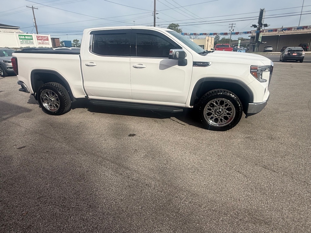 Photo 7 of this GMC SIERRA