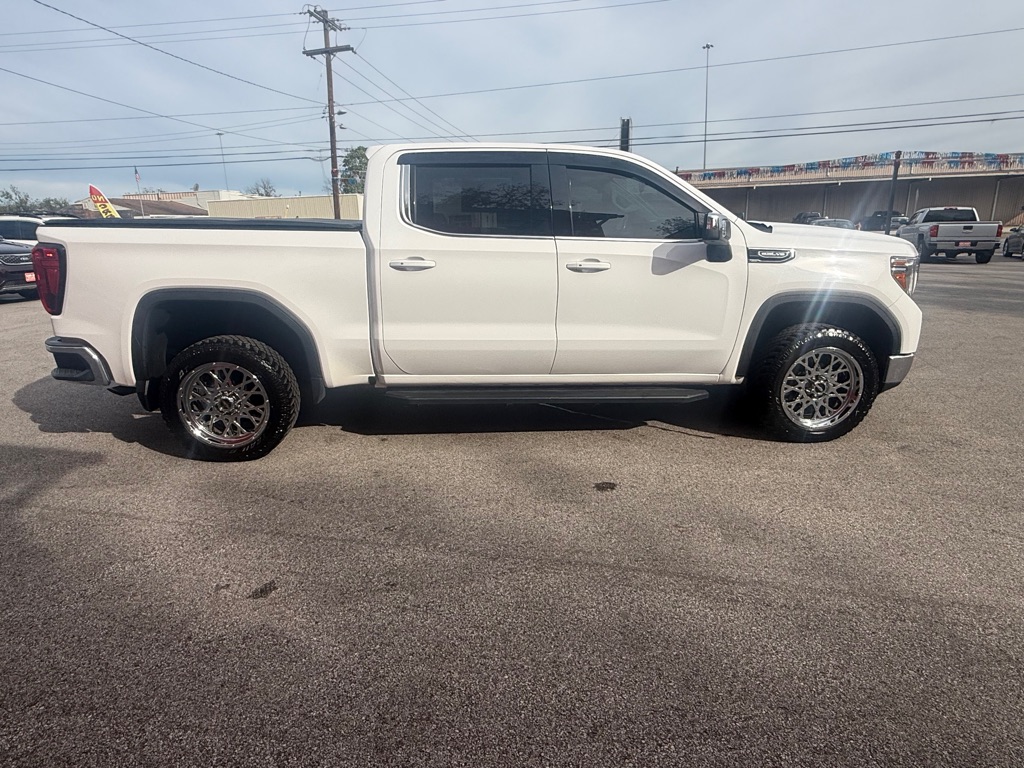 Photo 6 of this GMC SIERRA