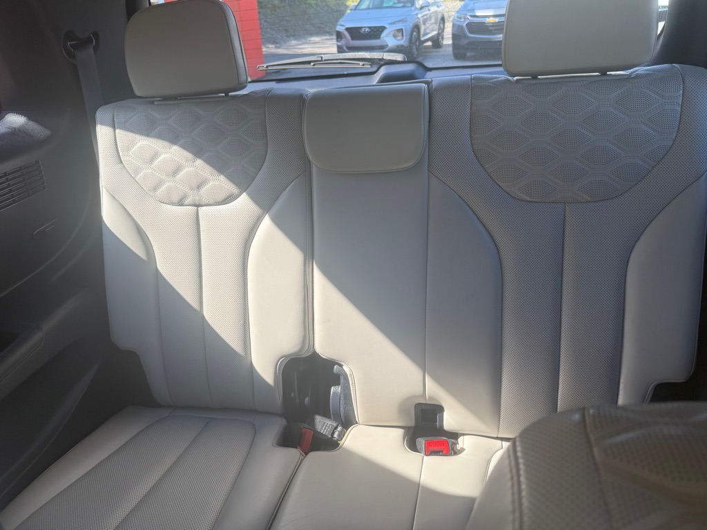 Photo 30 of this HYUNDAI PALISADE