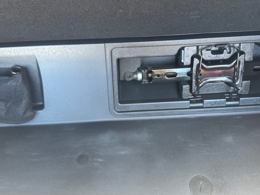 Photo 23 of this HYUNDAI PALISADE