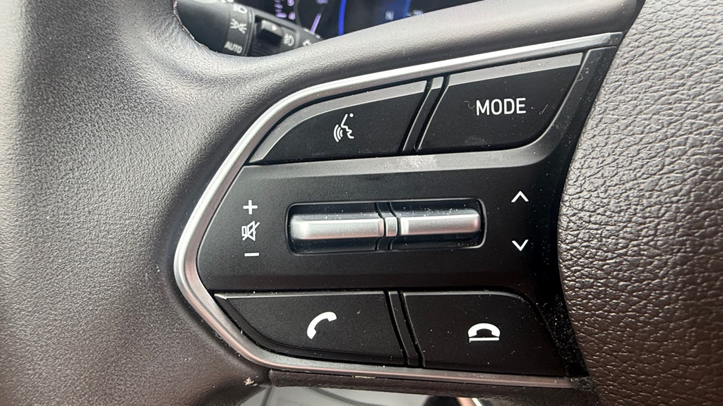 Photo 35 of this HYUNDAI SANTA FE