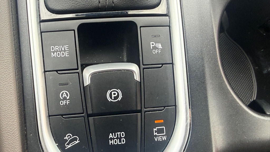 Photo 47 of this HYUNDAI SANTA FE