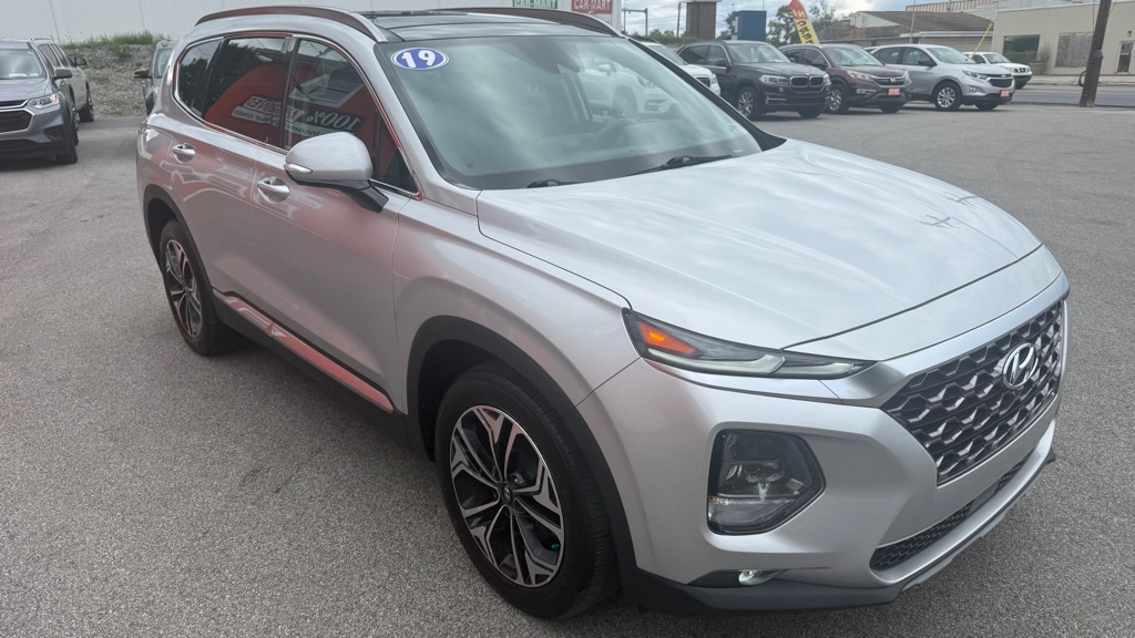 Photo 9 of this HYUNDAI SANTA FE