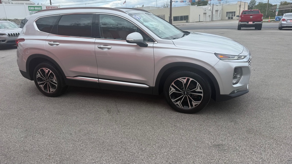 Photo 8 of this HYUNDAI SANTA FE