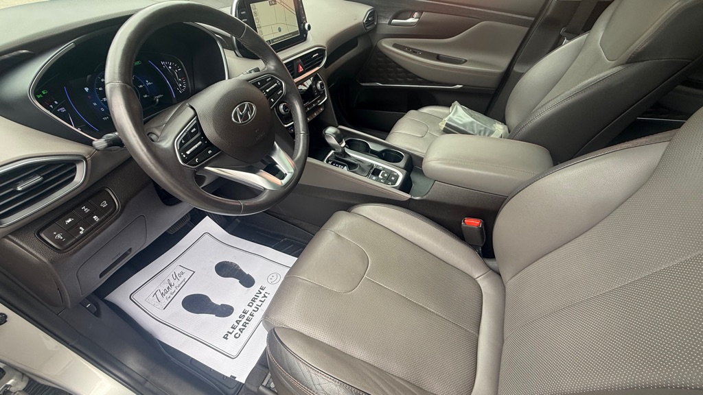 Photo 31 of this HYUNDAI SANTA FE