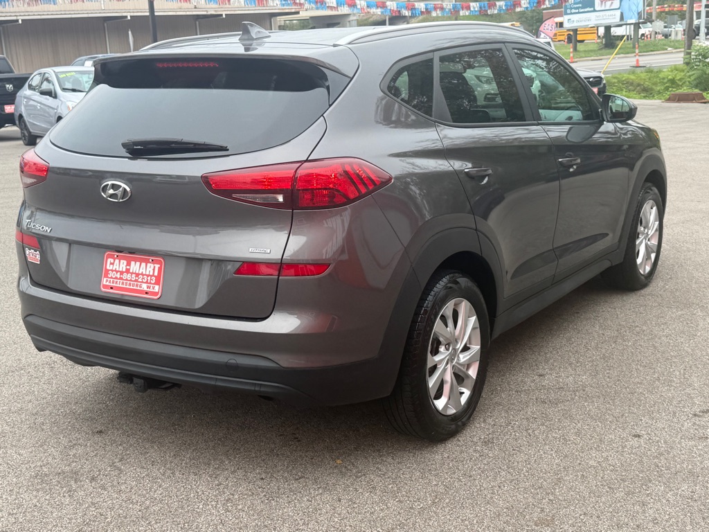 Photo 7 of this HYUNDAI TUCSON