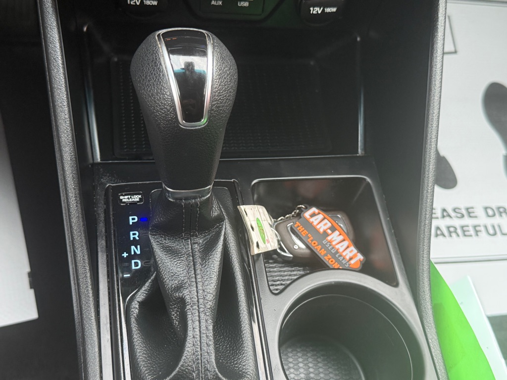 Photo 39 of this HYUNDAI TUCSON