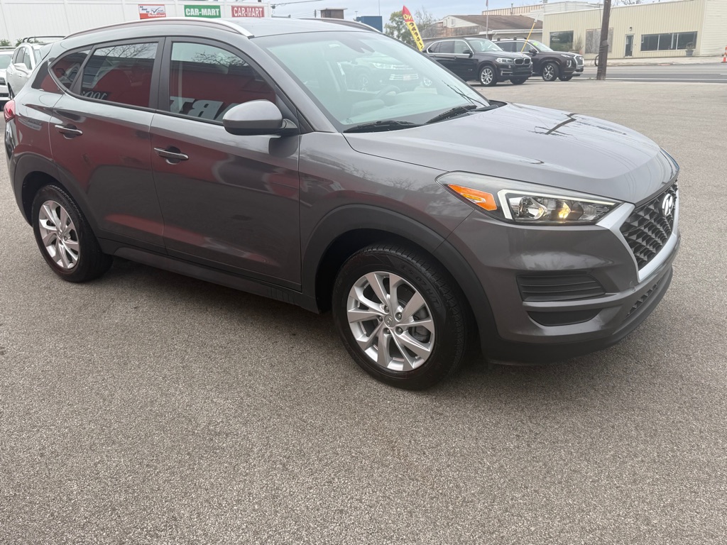 Photo 9 of this HYUNDAI TUCSON