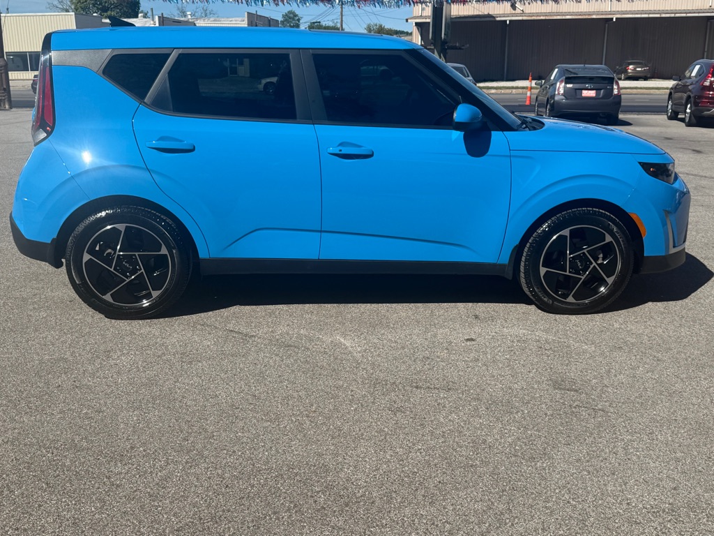 Photo 8 of this KIA SOUL