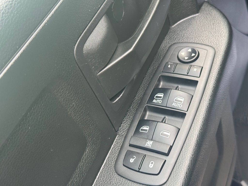 Photo 24 of this RAM 1500