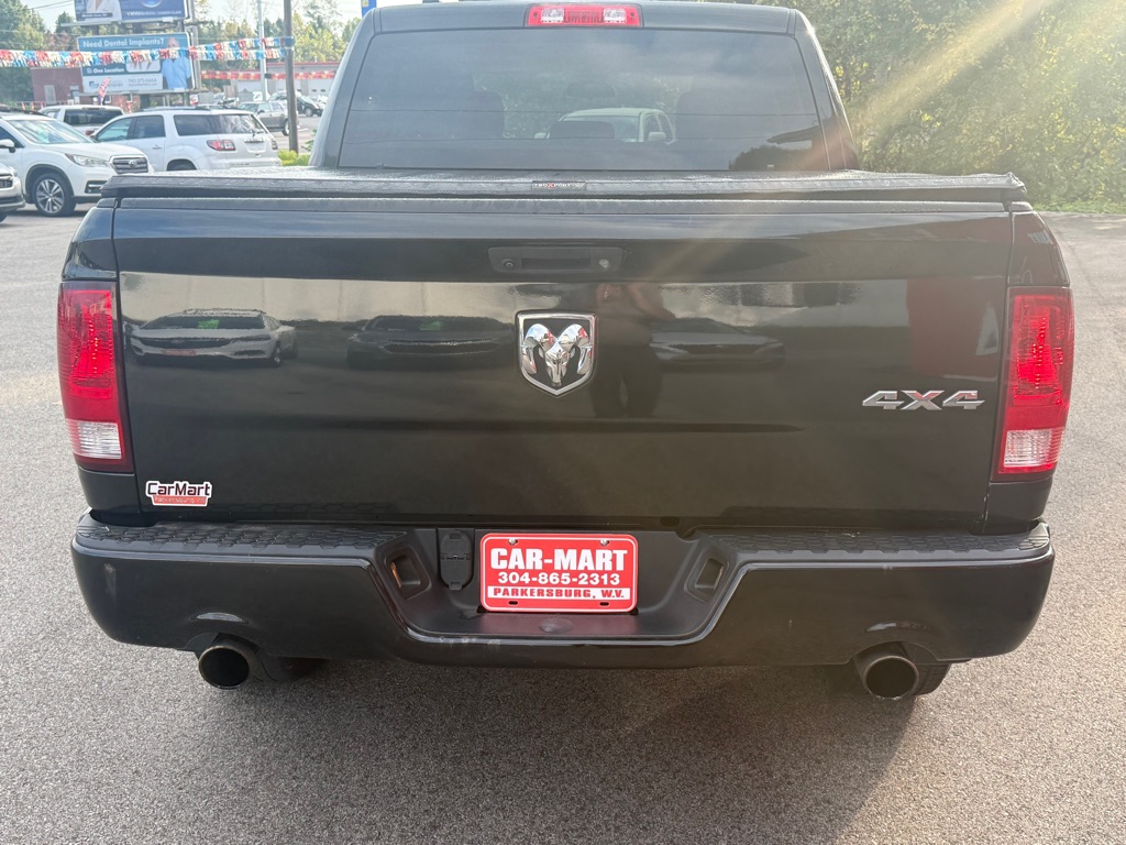 Photo 4 of this RAM 1500